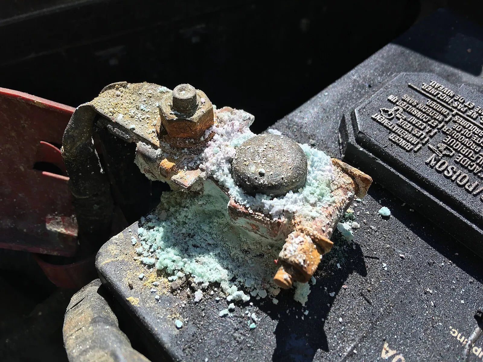 How to Clean Car Battery Terminal Corrosion and Test the Battery Safely - Platrex