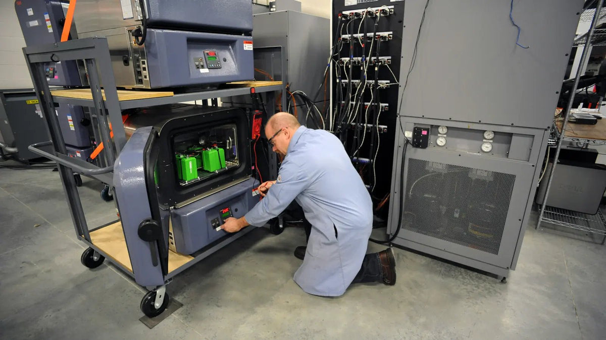 Why Choose a Battery Load Tester Instead of a Multimeter? - Platrex